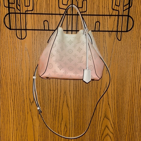 Louis Vuitton Mahina Hina gradient bag RARE color! & dustbag - Picture 2 of 15